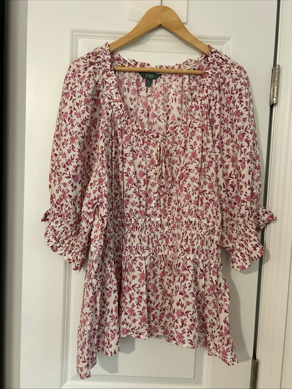 Terra & Sky Smocked Waist Blouse- Flowers/Pink- 2x- NWT